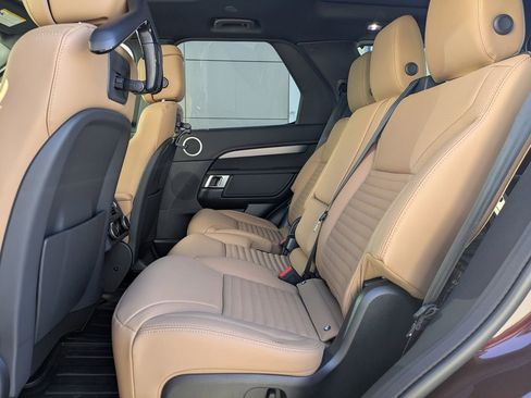 New 2026 Land Rover Discovery Limited Edition image 14