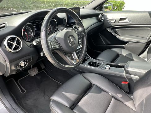 Used 2019 Mercedes-Benz GLA 250 4MATIC image 17