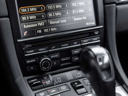 Certified 2016 Porsche Cayman RWD image 25