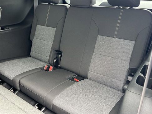 New 2025 GMC Acadia Elevation image 26