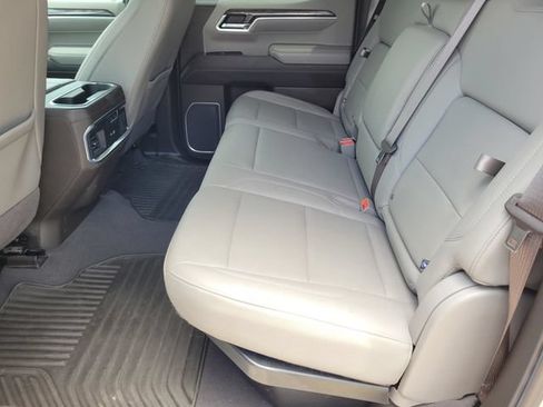 Used 2022 Chevrolet Silverado 1500 LTZ w/ LTZ Convenience Package II AWD/4WD image 35