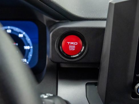 Used 2025 Toyota 4Runner TRD Off-Road Premium image 23