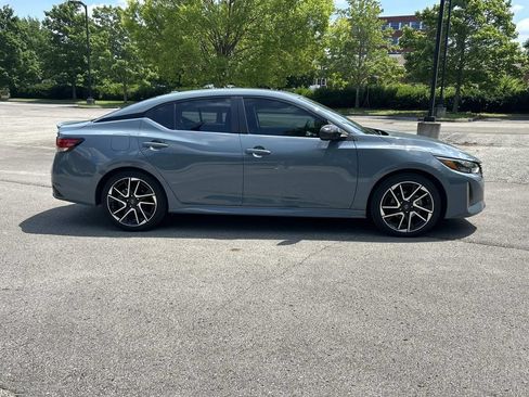 Certified 2025 Nissan Sentra SR w/ SR Premium Package FWD image 8
