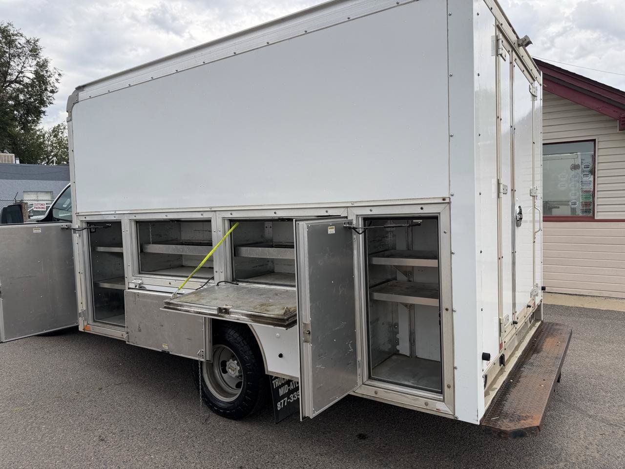 Used 2020 Chevrolet Express 3500 w/ Power Convenience Package RWD image 24