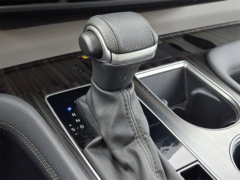 Certified 2024 Toyota Sienna Limited image 14