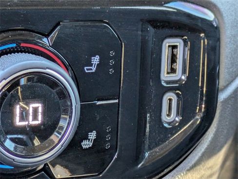 Certified 2022 Chevrolet Silverado 1500 LT Trail Boss w/ Convenience Package II image 28