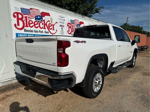 Used 2025 Chevrolet Silverado 2500 LT w/ Convenience Package AWD/4WD image 3