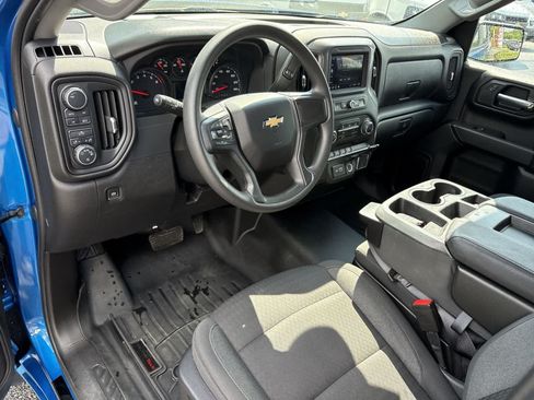 Used 2022 Chevrolet Silverado 1500 Custom AWD/4WD image 10