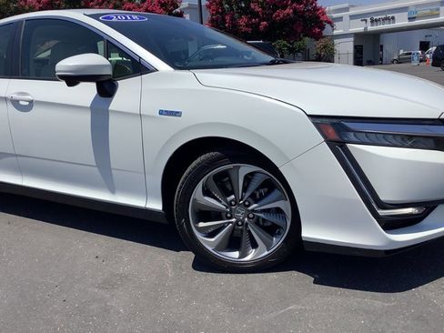 Used 2018 Honda Clarity Touring image 3