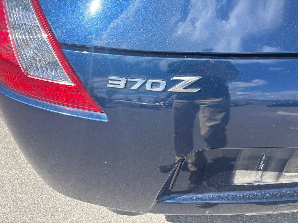 Used 2013 Nissan 370Z Touring w/ Sport Pkg RWD image 12