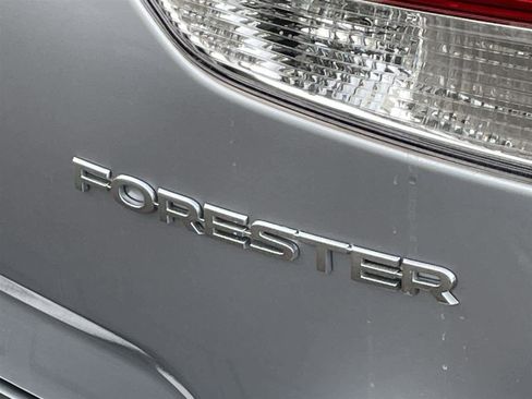 Used 2022 Subaru Forester Premium image 10