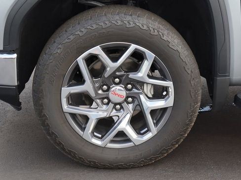 Used 2024 GMC Sierra 1500 SLT w/ SLT Premium Plus Package AWD/4WD image 32