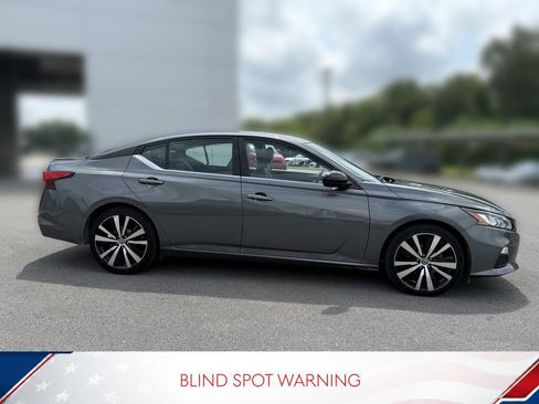 Used 2019 Nissan Altima 2.5 SR FWD image 7