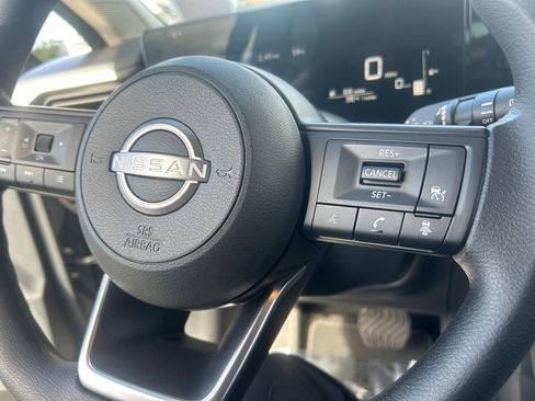 Used 2025 Nissan Kicks S AWD/4WD image 25