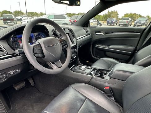 Used 2023 Chrysler 300 S w/ Comfort Group image 7