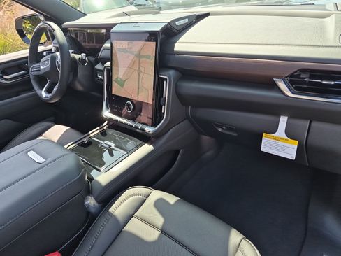 New 2026 GMC Yukon Denali w/ Denali Reserve Package AWD/4WD image 30