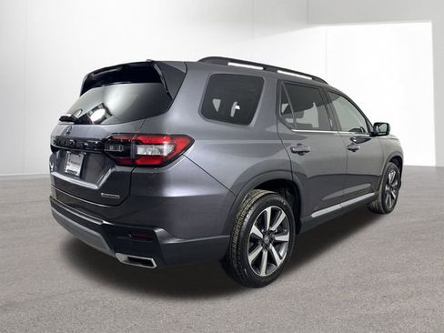 Used 2025 Honda Pilot Touring image 37