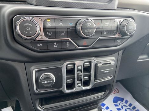 Used 2022 Jeep Gladiator Sport AWD/4WD image 26