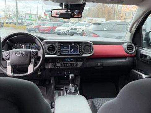 Used 2022 Toyota Tacoma SR5 image 19