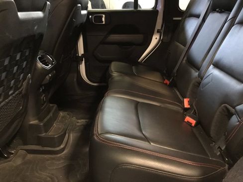Used 2018 Jeep Wrangler Unlimited Rubicon AWD/4WD image 6