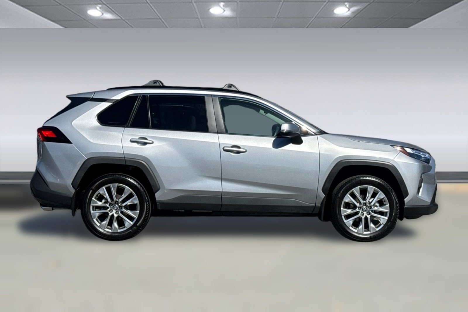 Certified 2025 Toyota RAV4 XLE Premium AWD/4WD image 8