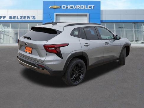 New 2026 Chevrolet Trax ACTIV FWD image 3