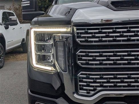 Used 2022 GMC Sierra 2500 Denali image 9