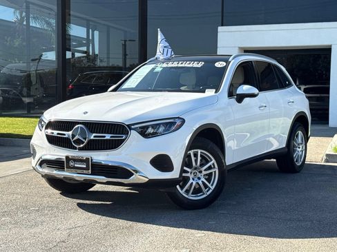 Used 2026 Mercedes-Benz GLC 300 image 2