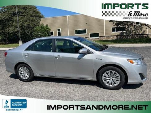 Used 2012 Toyota Camry LE FWD image 1