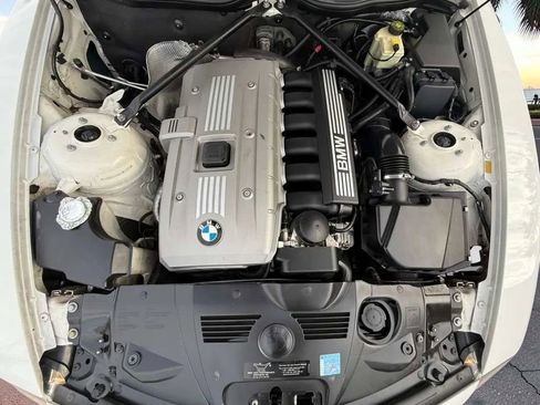 Used 2006 BMW Z4 3.0i RWD image 18