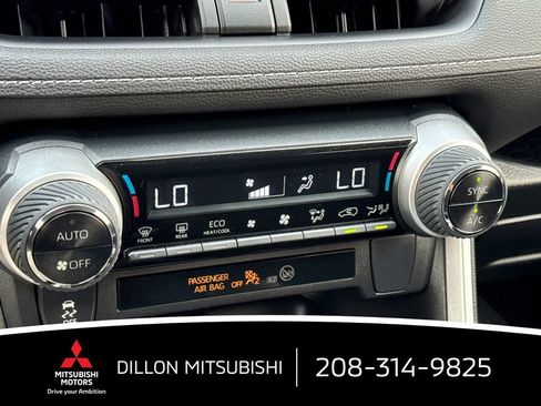 Used 2022 Toyota RAV4 LE AWD/4WD image 23