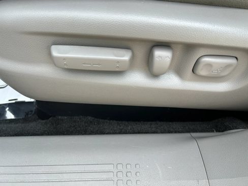 Used 2012 Honda Pilot EX-L image 19