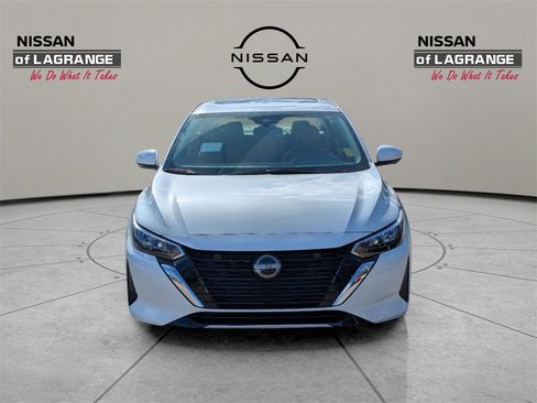 Certified 2025 Nissan Sentra SV w/ SV Premium Package image 2