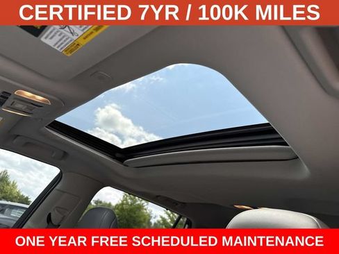 Used 2023 Toyota Highlander XLE FWD image 16