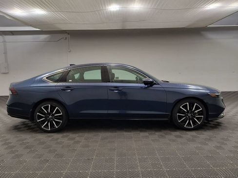 Used 2024 Honda Accord Touring image 8