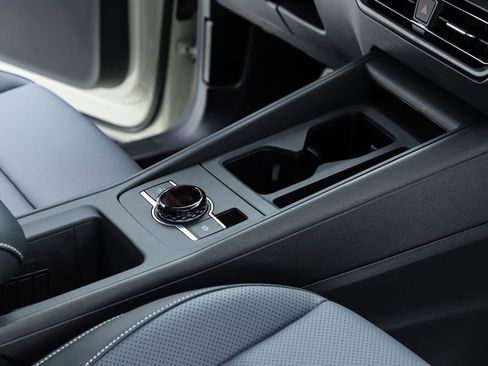 New 2026 Volkswagen Tiguan SE R-Line image 73