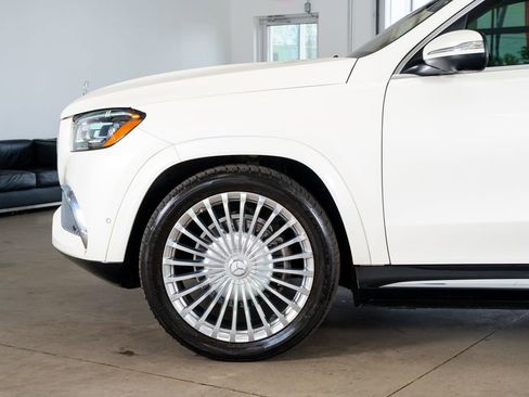 Used 2023 Mercedes-Benz Maybach GLS 600 4MATIC image 9