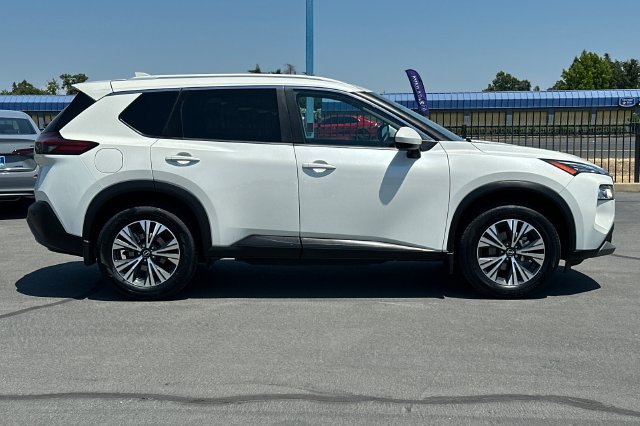 Used 2023 Nissan Rogue SV w/ SV Premium B Package AWD/4WD image 3