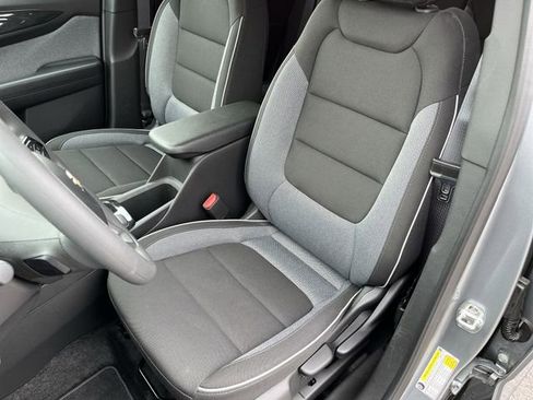 Used 2025 Chevrolet TrailBlazer LS w/ LS Convenience Package AWD/4WD image 14