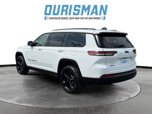 Used 2023 Jeep Grand Cherokee L Laredo AWD/4WD image 4