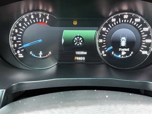 Used 2016 Ford Explorer Platinum image 20