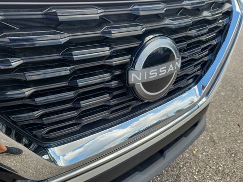 Used 2022 Nissan Rogue S image 7