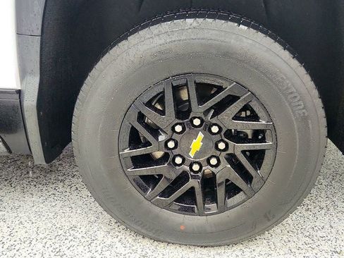 Used 2024 Chevrolet Silverado EV W/T image 9