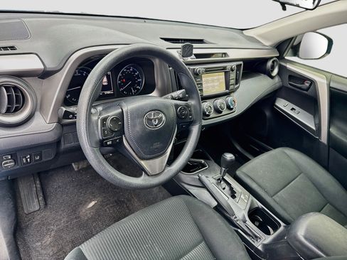 Used 2018 Toyota RAV4 LE w/ All Weather Liner Package FWD image 7