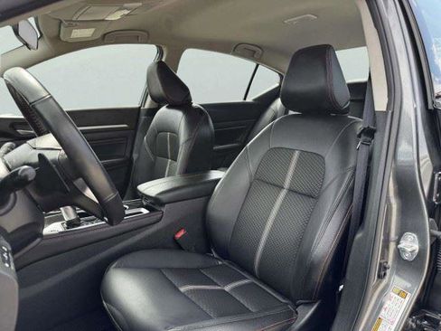 Used 2023 Nissan Altima 2.5 SR FWD image 17