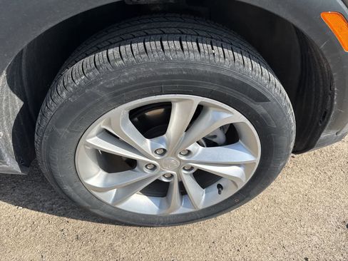 Used 2023 Buick Encore GX Preferred w/ Cold Weather Comfort Package AWD/4WD image 5