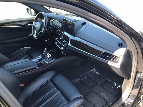 Used 2018 BMW 530e xDrive 530e xDrive iPerformance Sedan w/ Premium Package 2 image 49