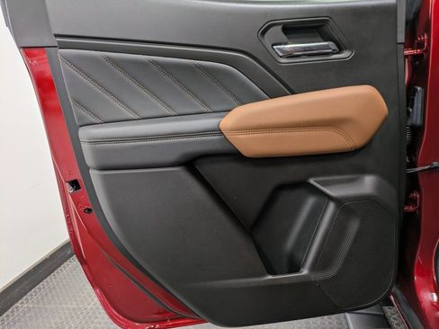 Used 2024 GMC Canyon AT4 image 21