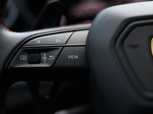 Used 2024 Lamborghini Urus Performante image 40