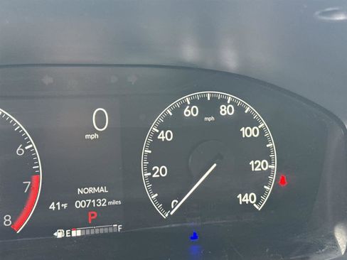 Used 2025 Honda HR-V LX image 29